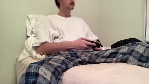 Snapshot of fuzzedpeach chatting on 2, 12, 2025 fuzzedpeach online show from 2, 12, 2025