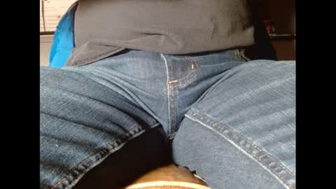 Snapshot of fuzzyblues chatting on 4, 1, 2025 Fuzzy Blues online show from 4, 1, 2025