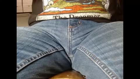 Snapshot of fuzzyblues chatting on 12, 2, 2025 Fuzzy Blues online show from 12, 2, 2025