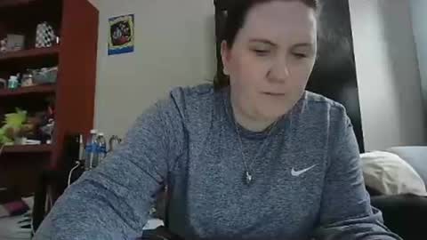 Snapshot of fuzzypeaches87 chatting on 12, 1, 2026 fuzzypeaches87 online show from 12, 1, 2026