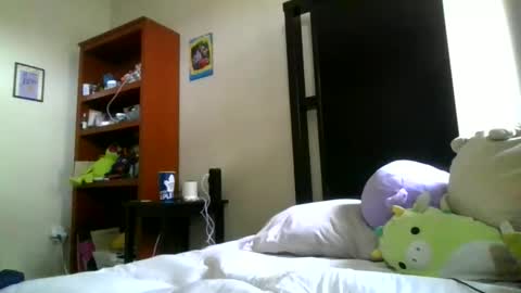Snapshot of fuzzypeaches87 chatting on 24, 3, 2026 fuzzypeaches87 online show from 24, 3, 2026
