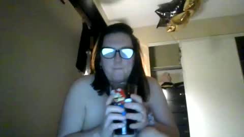Snapshot of fuzzypeaches87 chatting on 4, 4, 2026 fuzzypeaches87 online show from 4, 4, 2026