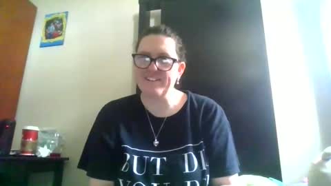 Snapshot of fuzzypeaches87 chatting on 16, 4, 2026 fuzzypeaches87 online show from 16, 4, 2026