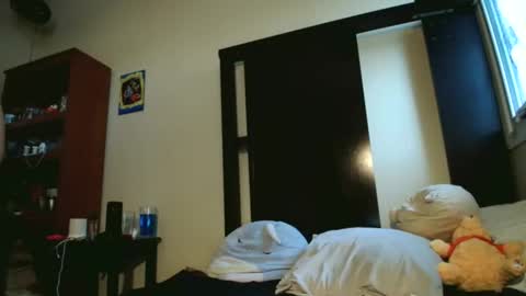 Snapshot of fuzzypeaches87 chatting on 17, 4, 2026 fuzzypeaches87 online show from 17, 4, 2026