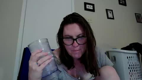 Snapshot of fuzzypeaches87 chatting on 11, 6, 2026 fuzzypeaches87 online show from 11, 6, 2026