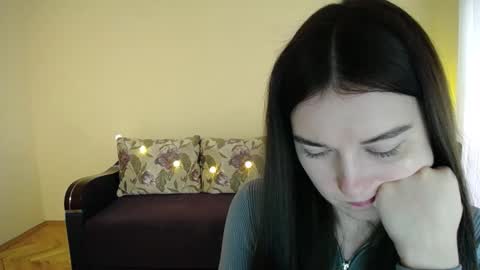 Snapshot of gabby_di chatting on 27, 1, 2025 Jaklin online show from 27, 1, 2025