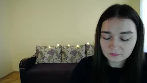 Snapshot of gabby_di chatting on 1, 2, 2025 Jaklin online show from 1, 2, 2025