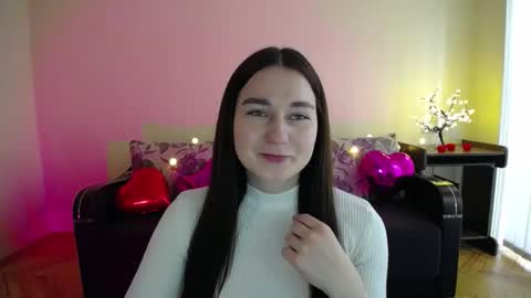 Snapshot of gabby_di chatting on 5, 3, 2025 Jaklin online show from 5, 3, 2025