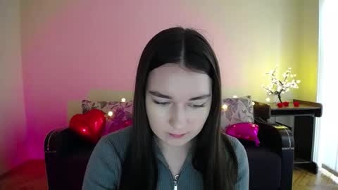 Snapshot of gabby_di chatting on 8, 3, 2025 Jaklin online show from 8, 3, 2025