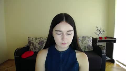 Snapshot of gabby_di chatting on 22, 9, 2025 Jaklin online show from 22, 9, 2025