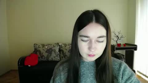 Snapshot of gabby_di chatting on 4, 10, 2025 Jaklin online show from 4, 10, 2025