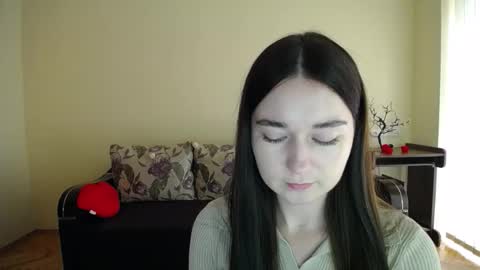 Snapshot of gabby_di chatting on 10, 10, 2025 Jaklin online show from 10, 10, 2025