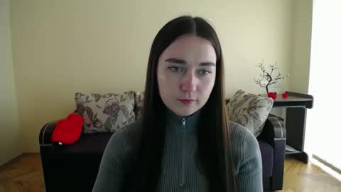 Snapshot of gabby_di chatting on 28, 10, 2025 Jaklin online show from 28, 10, 2025