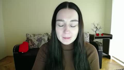 Snapshot of gabby_di chatting on 5, 11, 2025 Jaklin online show from 5, 11, 2025