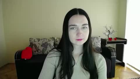 Snapshot of gabby_di chatting on 6, 11, 2025 Jaklin online show from 6, 11, 2025