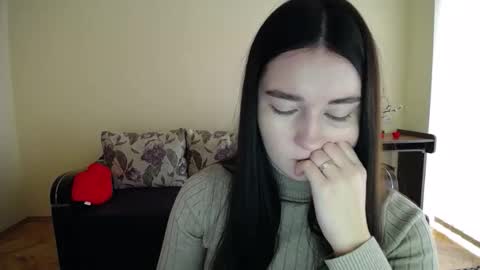 Snapshot of gabby_di chatting on 7, 11, 2025 Jaklin online show from 7, 11, 2025