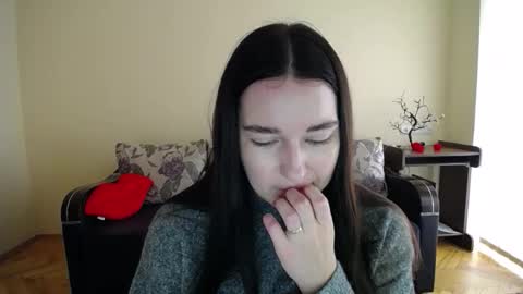 Snapshot of gabby_di chatting on 18, 11, 2025 Jaklin online show from 18, 11, 2025