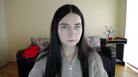 Snapshot of gabby_di chatting on 19, 11, 2025 Jaklin online show from 19, 11, 2025