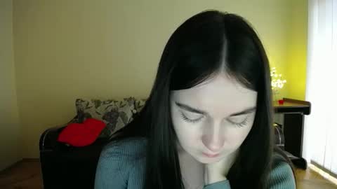 Snapshot of gabby_di chatting on 5, 12, 2025 Jaklin online show from 5, 12, 2025