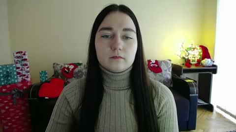 Snapshot of gabby_di chatting on 16, 12, 2025 Jaklin online show from 16, 12, 2025