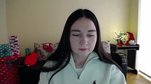 Snapshot of gabby_di chatting on 12, 1, 2026 Jaklin online show from 12, 1, 2026