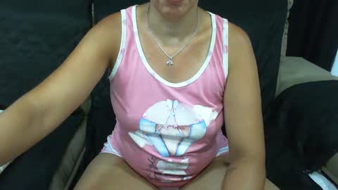gaby  layla online show from 1, 3, 2025