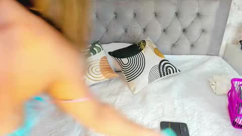 Snapshot of gabrielablake chatting on 15, 12, 2025 online show from 15, 12, 2025