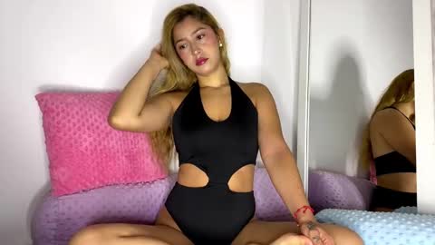 Snapshot of gabrielatafur1 chatting on 25, 10, 2025 gabrielatafur1 online show from 25, 10, 2025