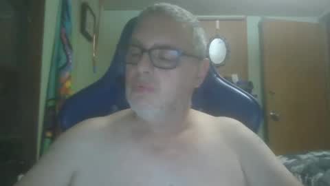 Snapshot of gadude45 chatting on 7, 10, 2025 gadude45 online show from 7, 10, 2025