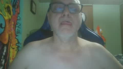 Snapshot of gadude45 chatting on 18, 11, 2025 gadude45 online show from 18, 11, 2025