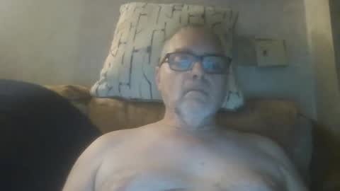 Snapshot of gadude45 chatting on 23, 11, 2025 gadude45 online show from 23, 11, 2025