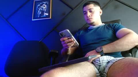 Snapshot of gael_williams4 chatting on 1, 1, 2025 Gael Williams online show from 1, 1, 2025