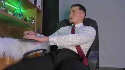 Snapshot of gael_williams4 chatting on 17, 9, 2025 Gael Williams online show from 17, 9, 2025