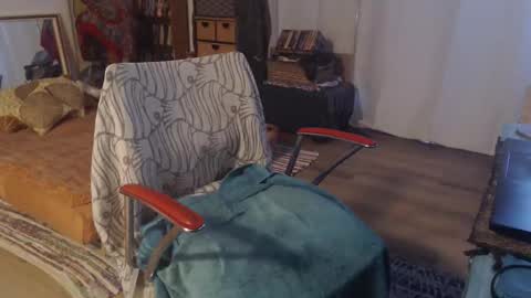 Snapshot of gardenboy321 chatting on 27, 11, 2025 gardenboy321 online show from 27, 11, 2025