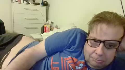 Snapshot of garyg930 chatting on 19, 2, 2025 Gary online show from 19, 2, 2025