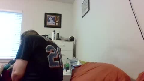 Snapshot of garyg930 chatting on 5, 7, 2026 Gary online show from 5, 7, 2026