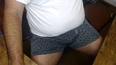 Snapshot of gato27cam chatting on 12, 10, 2025 Marco online show from 12, 10, 2025