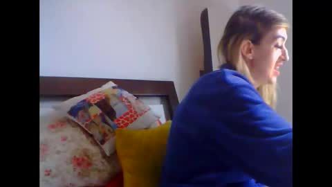Snapshot of gauchabrasileira chatting on 2, 12, 2024 Monique online show from 2, 12, 2024