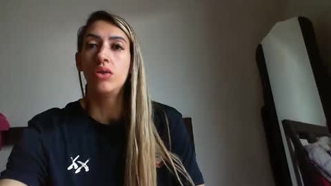 Snapshot of gauchabrasileira chatting on 16, 12, 2024 Monique online show from 16, 12, 2024