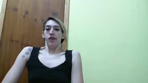 Snapshot of gauchabrasileira chatting on 5, 1, 2025 Monique online show from 5, 1, 2025