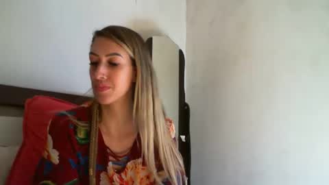 Snapshot of gauchabrasileira chatting on 22, 1, 2025 Monique online show from 22, 1, 2025
