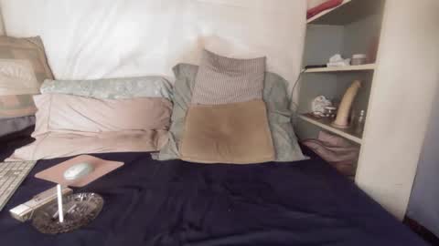 gayrobbin online show from 12, 3, 2026