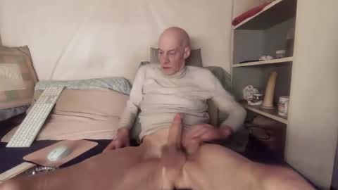 gayrobbin online show from 17, 4, 2026