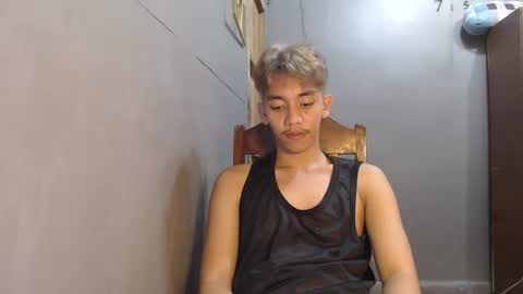 Snapshot of gentlemanlustx chatting on 4, 6, 2026 Rayl online show from 4, 6, 2026
