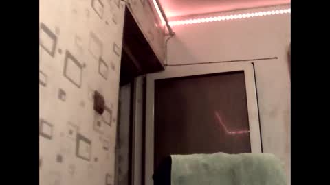 Snapshot of george84xxx chatting on 18, 10, 2025 GeOOXXX online show from 18, 10, 2025