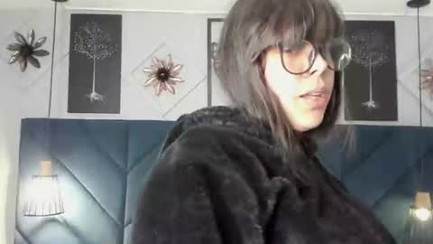 Snapshot of georgina_sensuelle chatting on 12, 6, 2026 Georgina online show from 12, 6, 2026