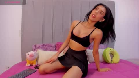 GEORGINA online show from 23, 11, 2025