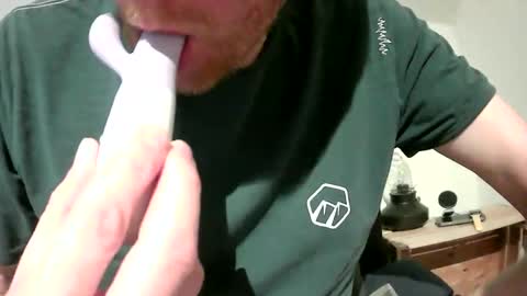 Daniel online show from 8, 4, 2026