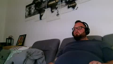 Phil online show from 4, 7, 2026
