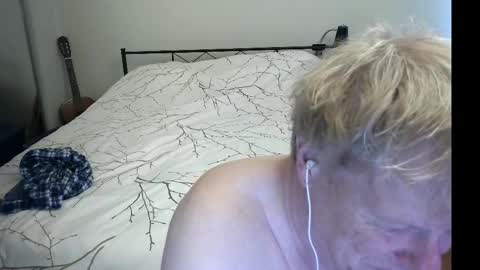 Snapshot of gethyn chatting on 15, 9, 2025 Gethyn online show from 15, 9, 2025